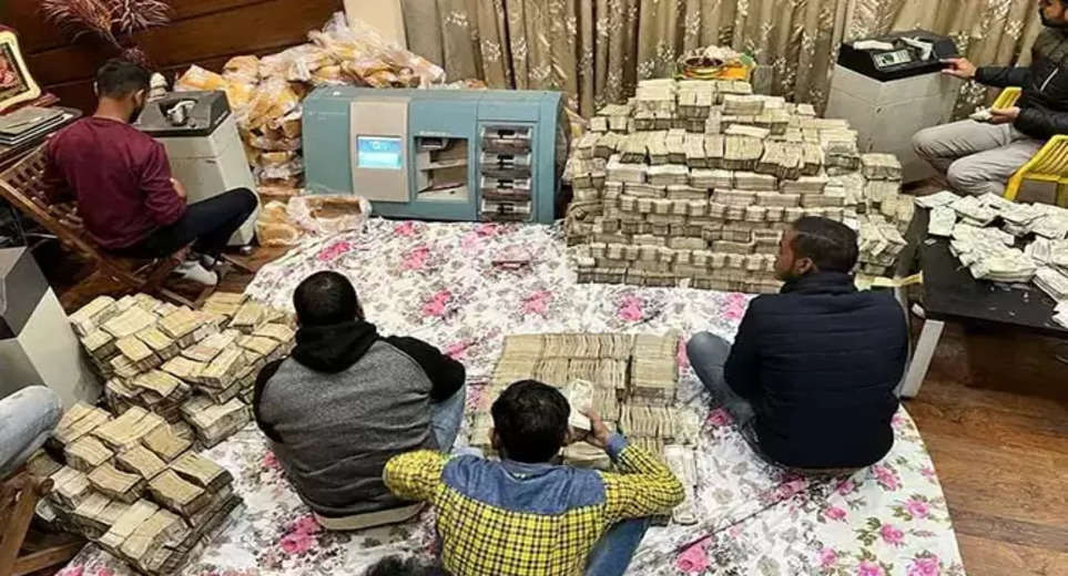 ED Raid In Delhi: You too will be shocked to see, 29 crore notes and 5 kg gold found here in ED raid