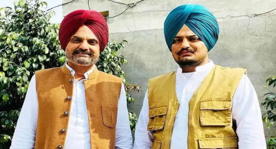 Siddhu Musewala: Sidhu Musewala's father surrounded the government, said - Politicians and senior officers were involved in the murder of his son.