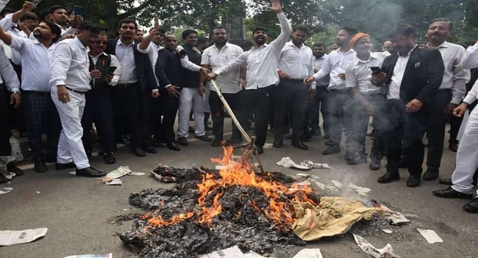 Lucknow: Advocates' strike ends, agreement between government and Bar Association on five-point demands