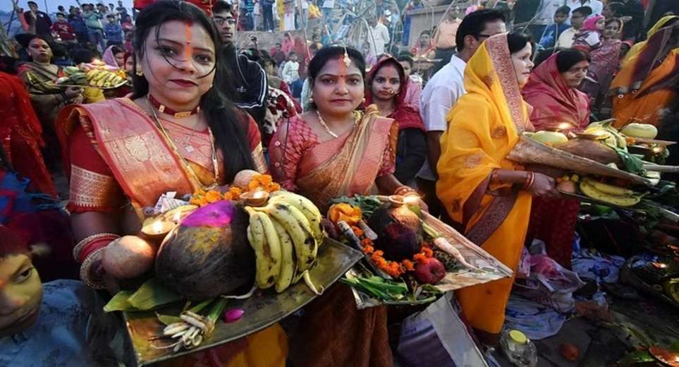 Chhath puja 2023: Chhath puja is done for the long life of children, know the method of puja and puja materials here.