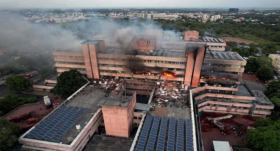 Madhya Pradesh: 12,000 files burnt in Satpura Bhawan! Kamal Nath said – is this fire started or was it set?